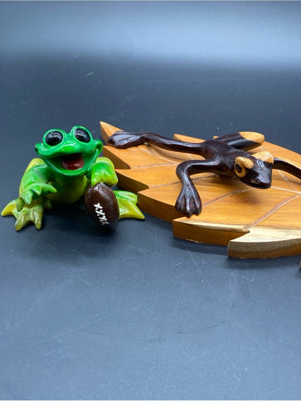 Green Ceramic Frog Reptile Figurine - 1 wooden frog on a leaf
